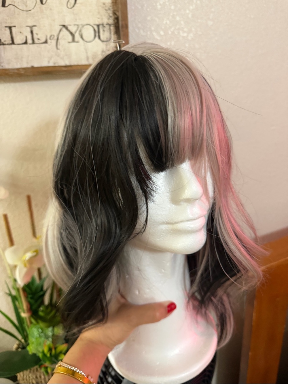 Short Wavy Synthetic Wig with Black, Gray ,,